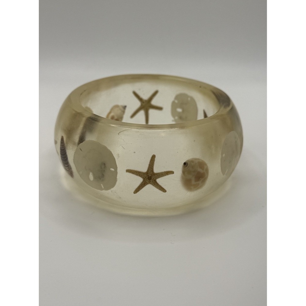 Vintage Resin Lucite Seashell Starfish Sand Dollar Wide Bangle Bracelet Beach